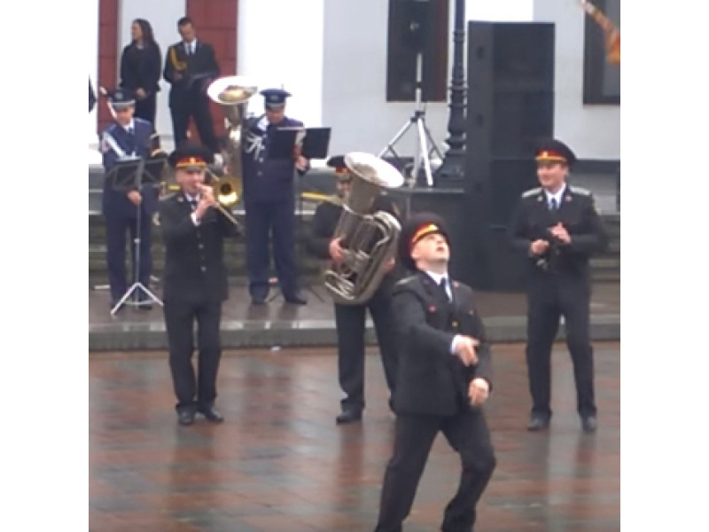 Оркестр Національної гвардії виконав пісню 