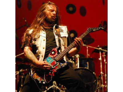 Гітарист Sepultura записався з українською треш групою