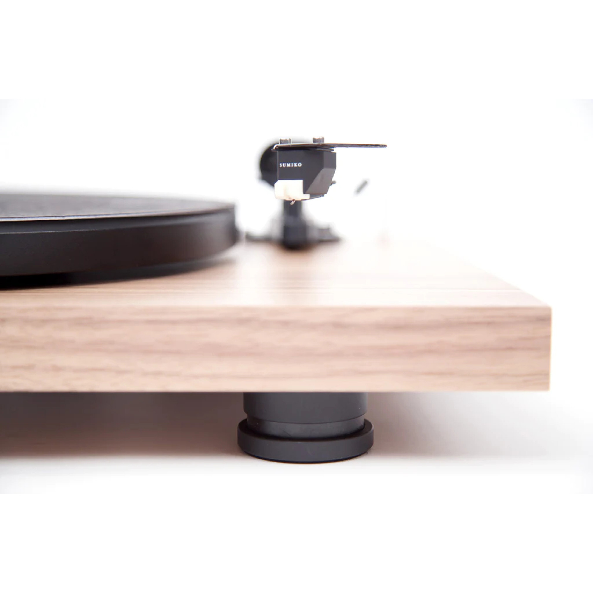 Виниловый проигрыватель Pro-Ject Debut Carbon EVO 2M-Red Satin Walnut