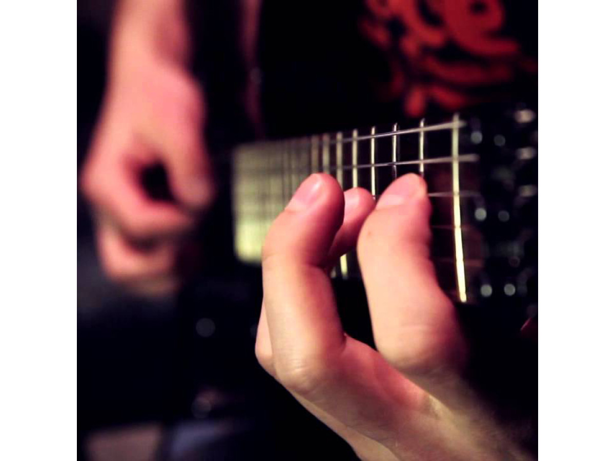 5 популярных мифов об игре на гитаре