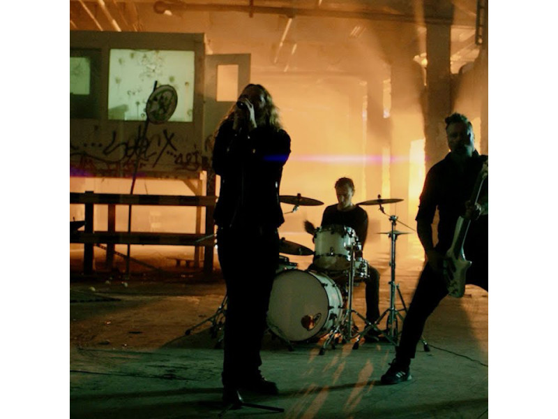 Новая песня от группы The Halo Effect, амбассадора EBS Питера Иверса