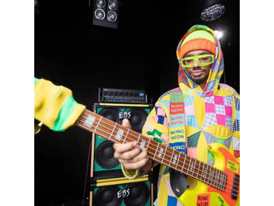 MonoNeon та історія його кабінетів EBS з індивідуальним оздобленням