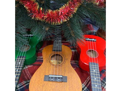 Подаруйте укулеле Alfabeto на Новий Рік