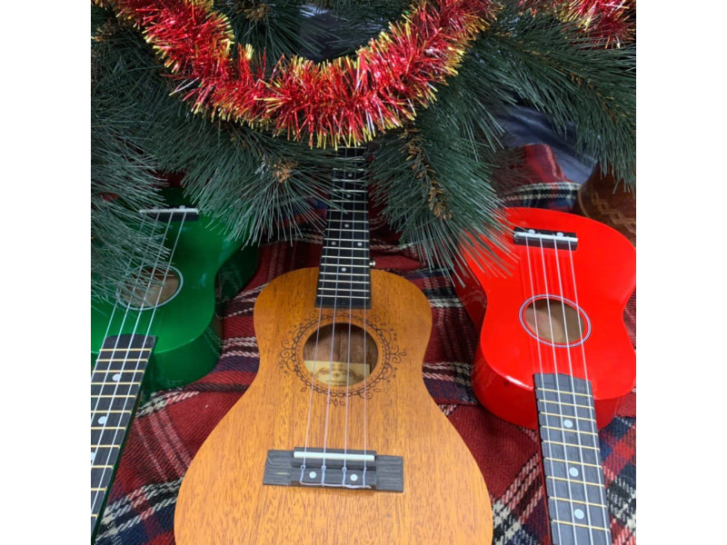 Подаруйте укулеле Alfabeto на Новий Рік