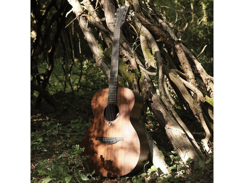 Совершенно новая линейка гитар Lâg Sauvage уже доступна