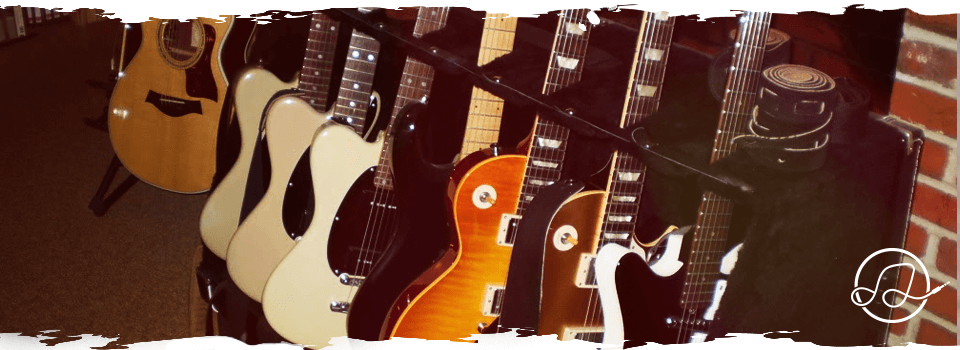 Стійка для музичної інструментів