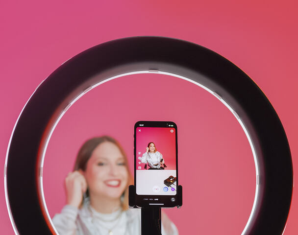 Lewitt CONNECT 6 Стрімінг