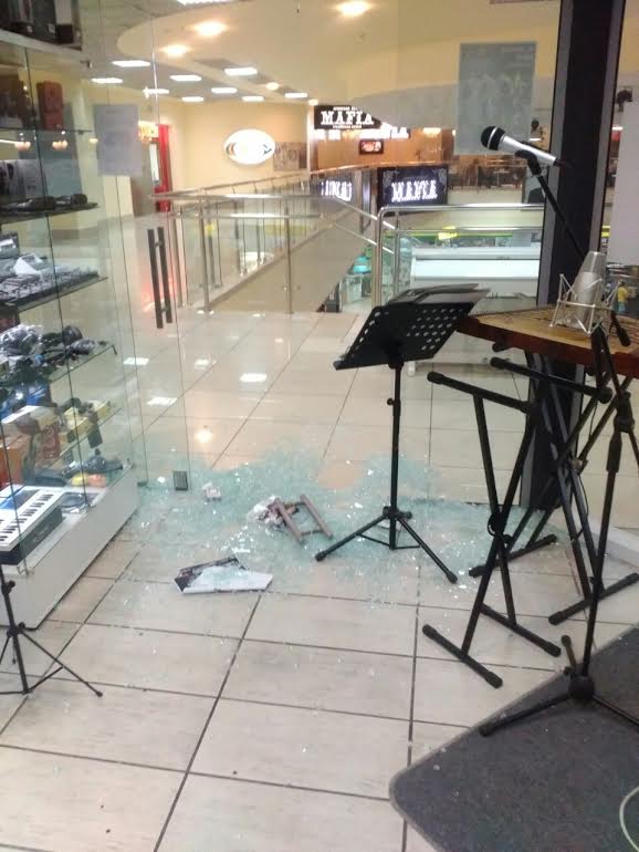 В Музыканте выбили дверь