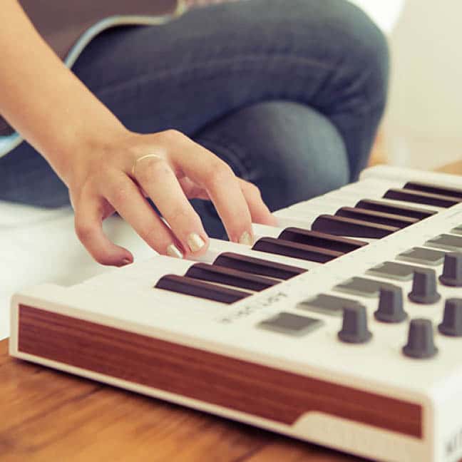 Arturia MiniLab Mk II. Виконання