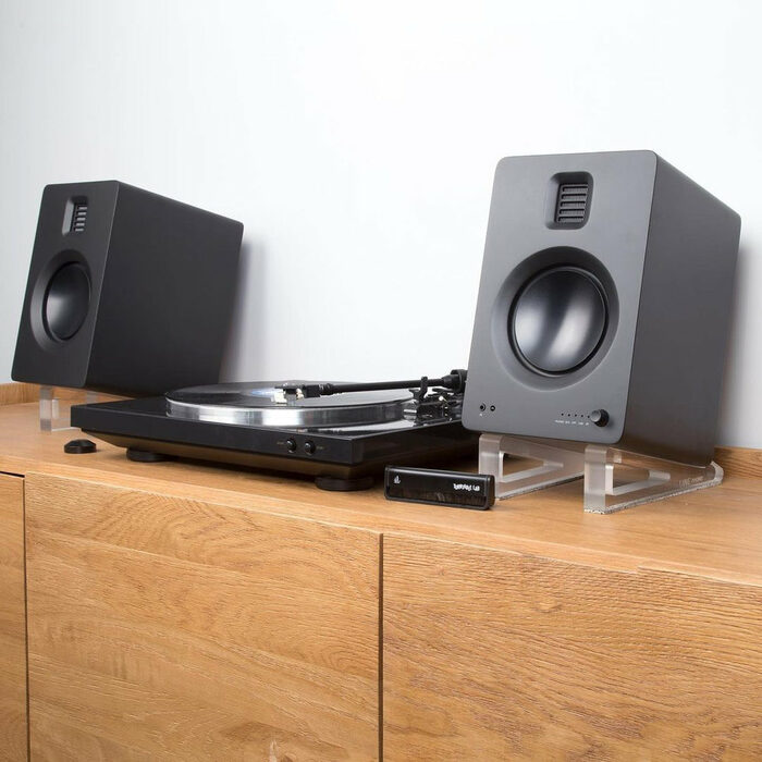 Активна полочна акустика Kanto TUK (Matte Black)