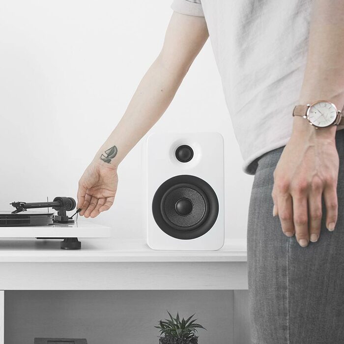 Активна полочна акустика Kanto YU4 (Matte White)