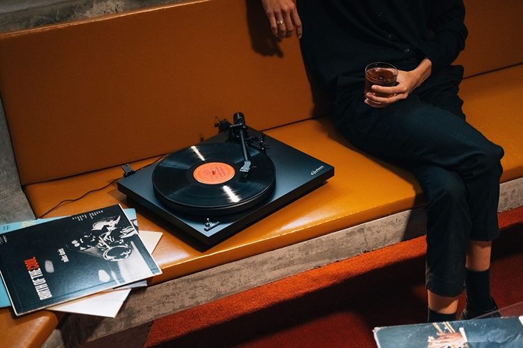 Vinyl Player Gadhouse Mathis Turntable for 15960 UAH